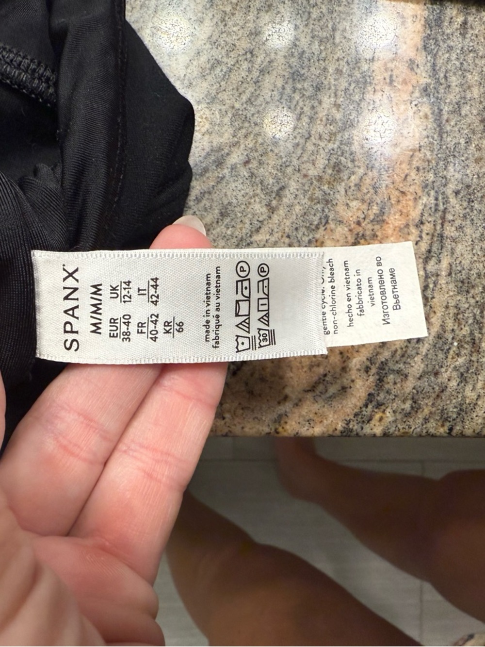 Spanx Squareneck Crop Top - Picture 7 of 7